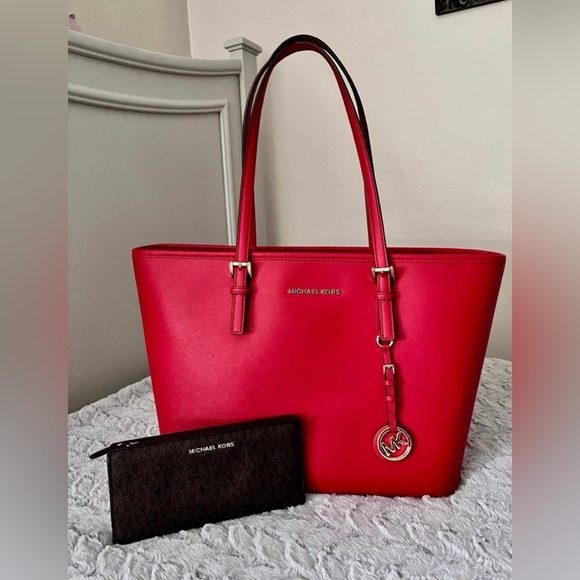 Michael Kors Handbags - Michael Purse & Wallet set